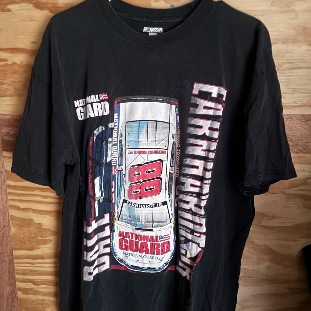 Vintage Dale Earnhardt graphic T size XL